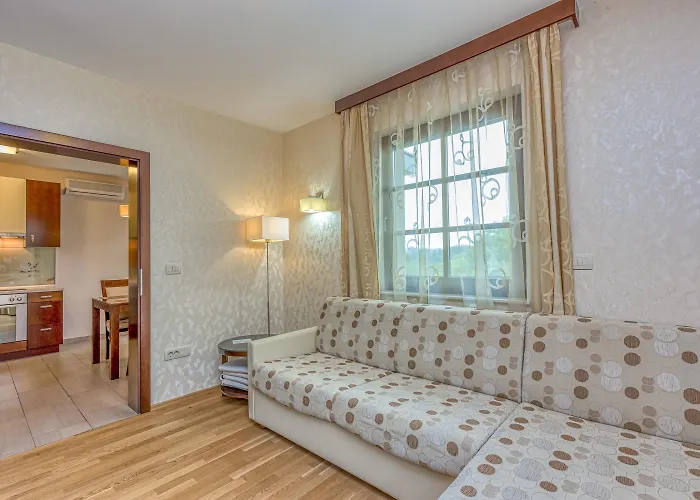 Pool Silva Marija * Dobova