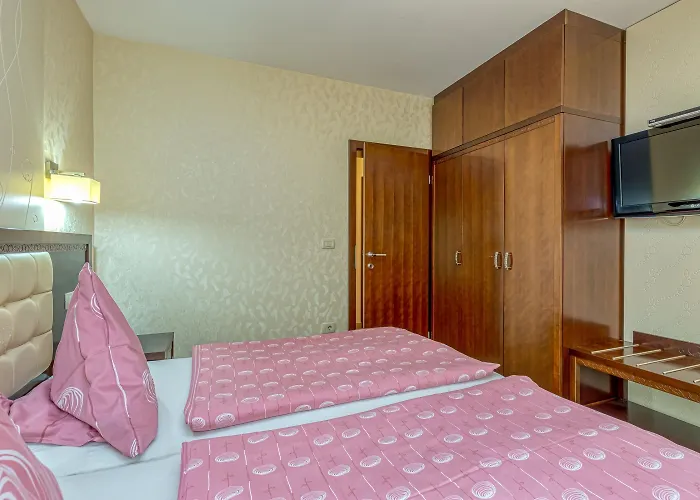 Pool Silva Marija Dobova